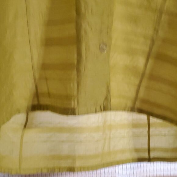 CHICO'S WOMAN LIME BUTTON FRONT SHIRT 3 - Picture 4 of 6